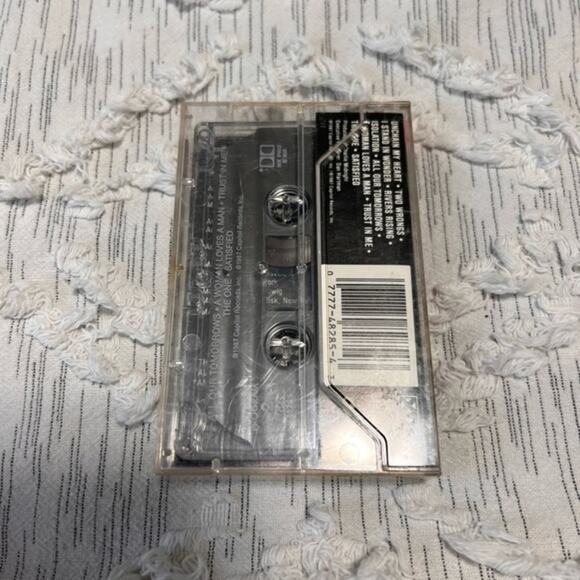 Cassette‎ Playing Walkman, with tapes. 2 blank and 2 music Tapes - Picture 5 of 7